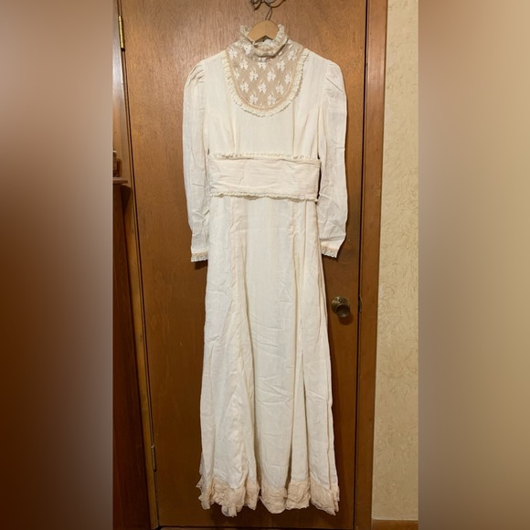 Wedding dress handmade 1975 muslin, lace size 12 - Picture 1 of 17